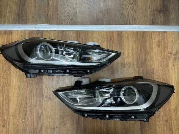 Hyundai Elantra Sağ Sol Far Lambası Set Ledsiz Elektirikli 2016-2018