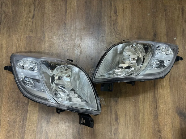 Toyota Yaris Ön Far Sağ Sol Set 2007-2009