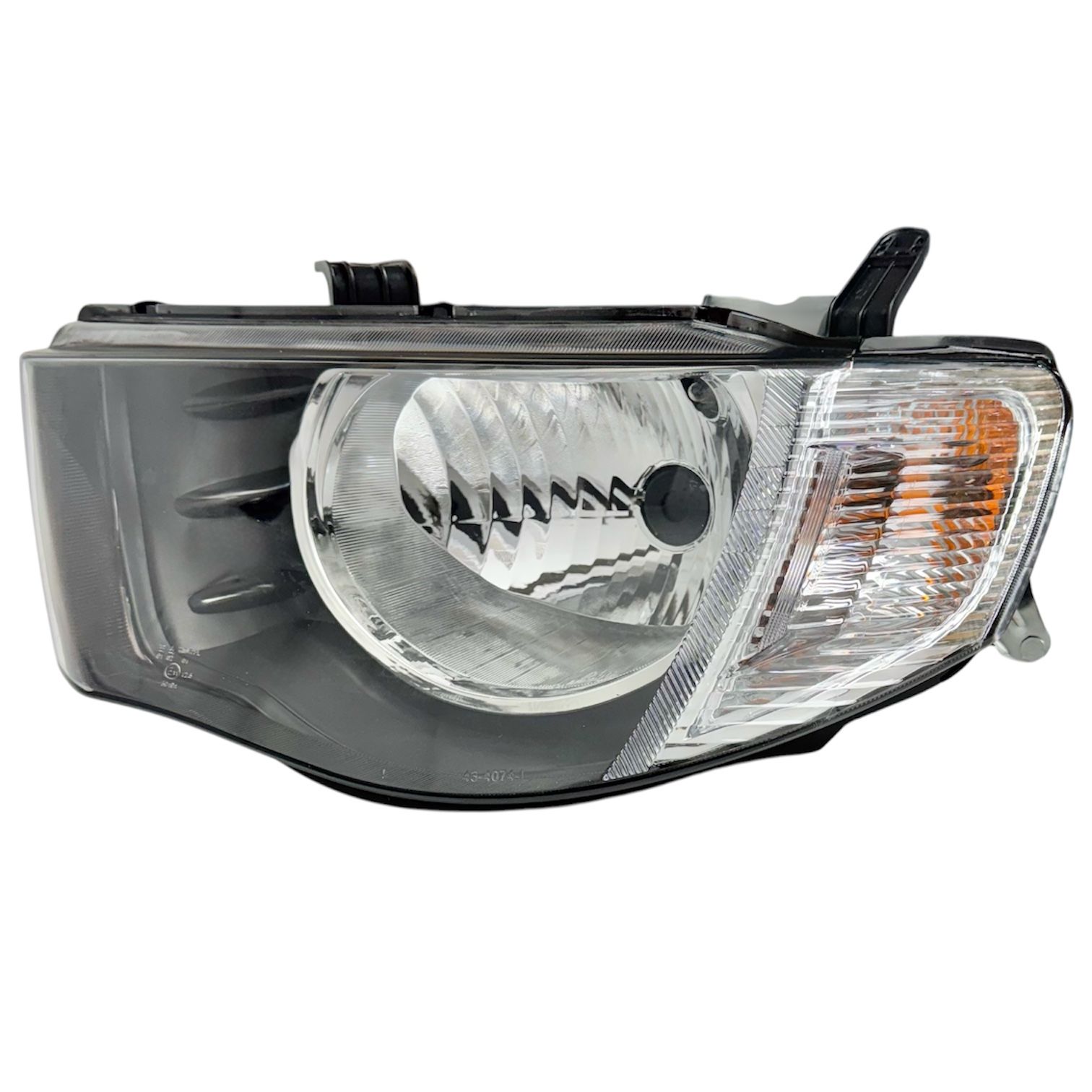 Mıtsubıshı Far L200 06-10 Sol (Elektrikli Beyaz/Motorlu)