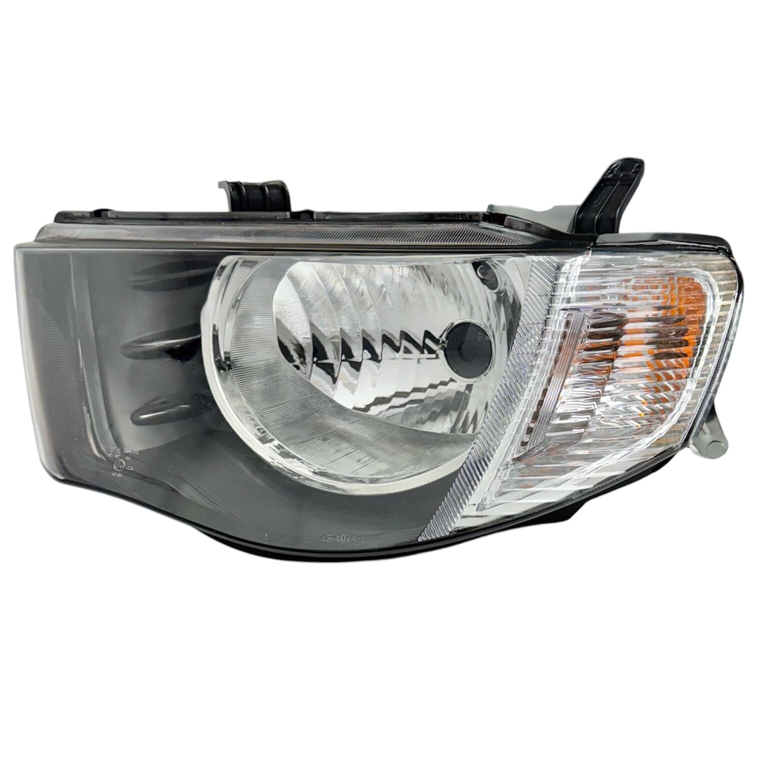 Mıtsubıshı Far L200 06-10 Sol (Elektrikli Beyaz/Motorlu)