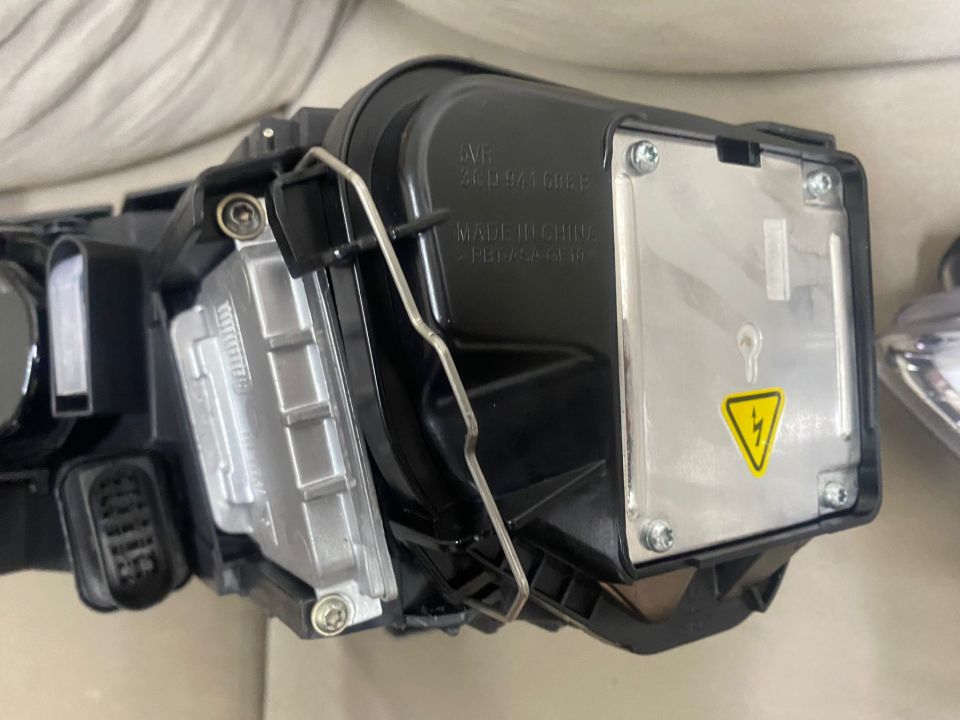 Volkswagen Passat B6 Far Lambası (Xenonlu/Beyinli)