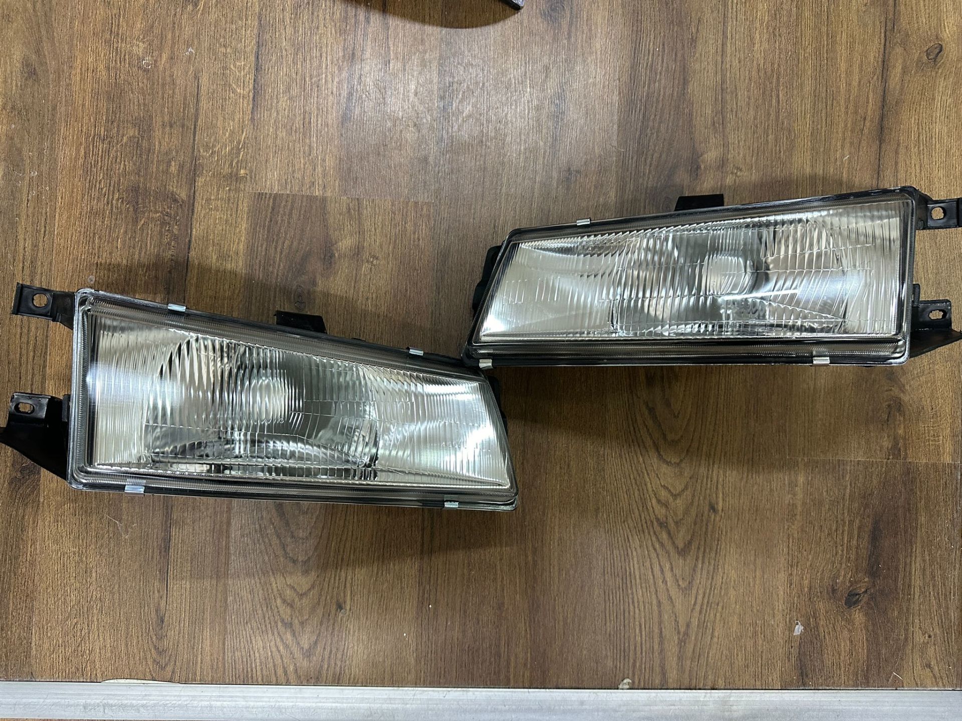 Hyundai EXCEL Sağ Sol Far Lambası 1992-1994