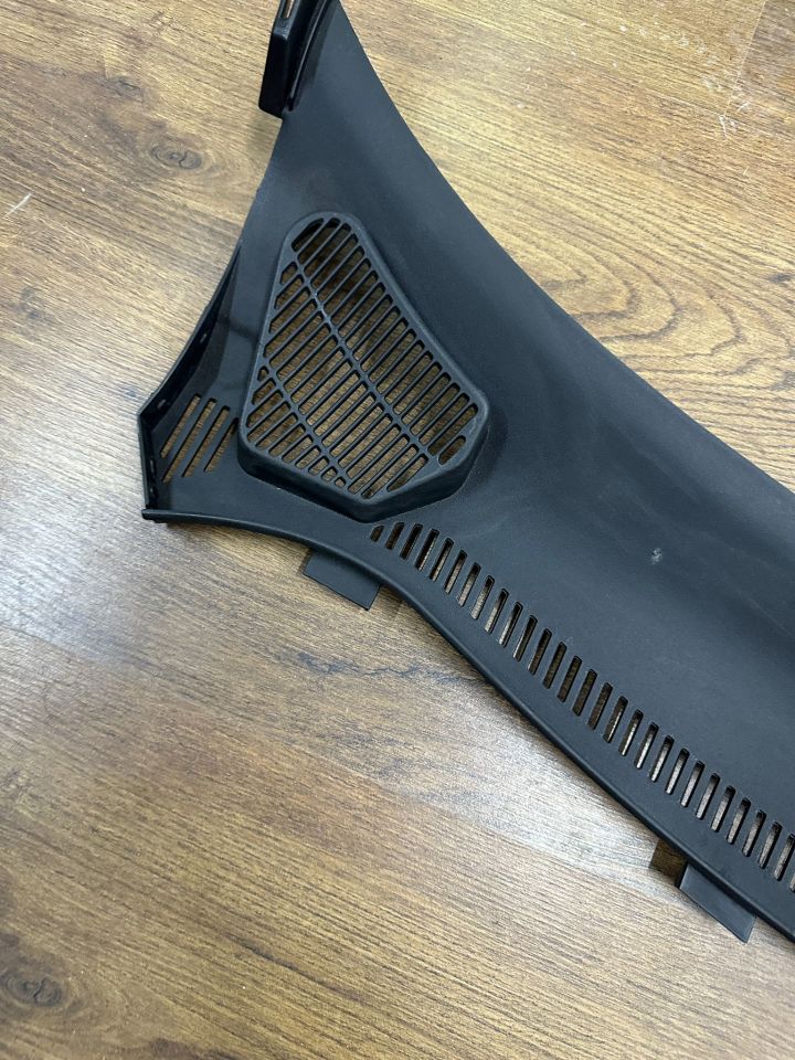 Ford Fiesta Ön Cam Alt Izgarası 2009-2018