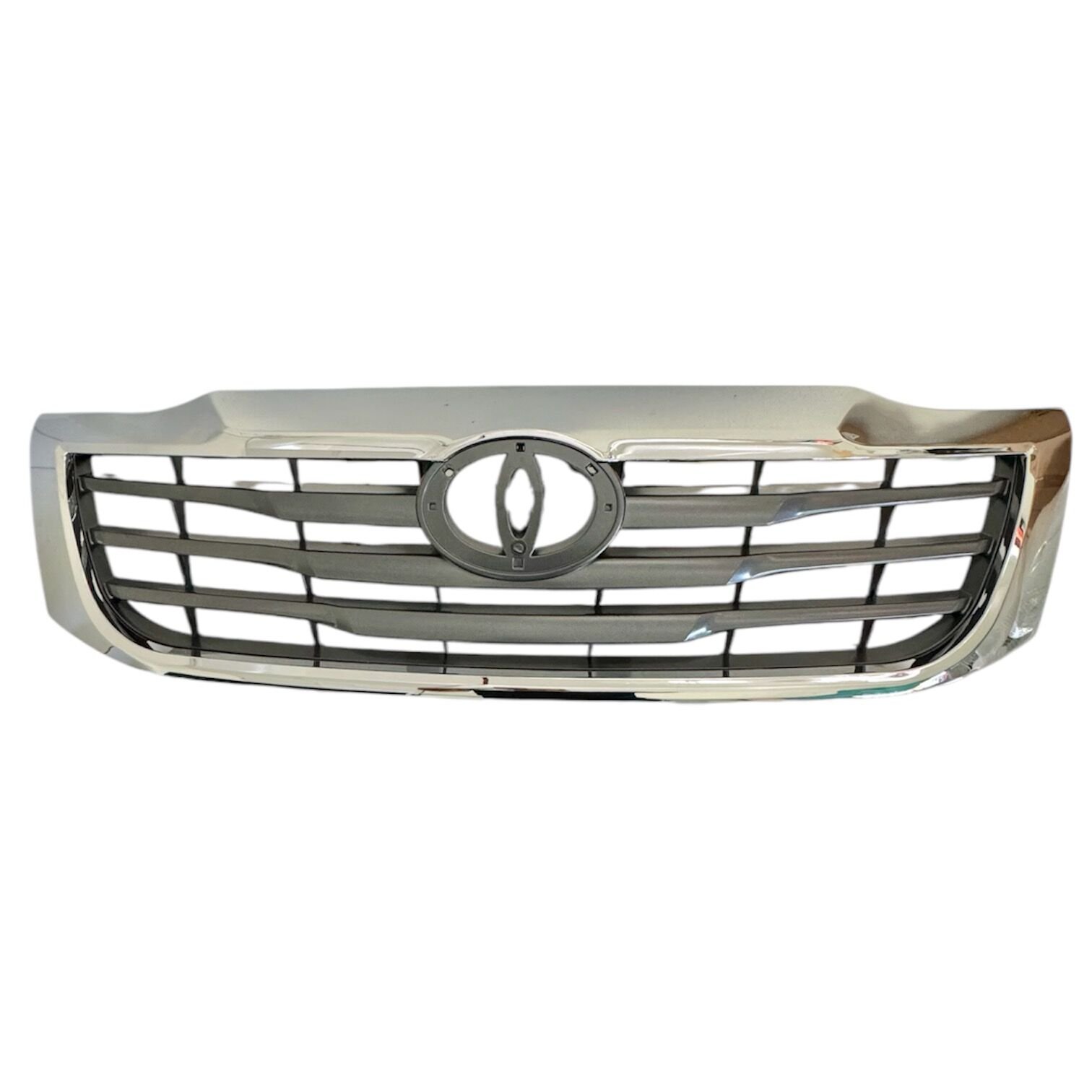Toyota Panjur Hılux Vigo 12-14 Ön (Krom)