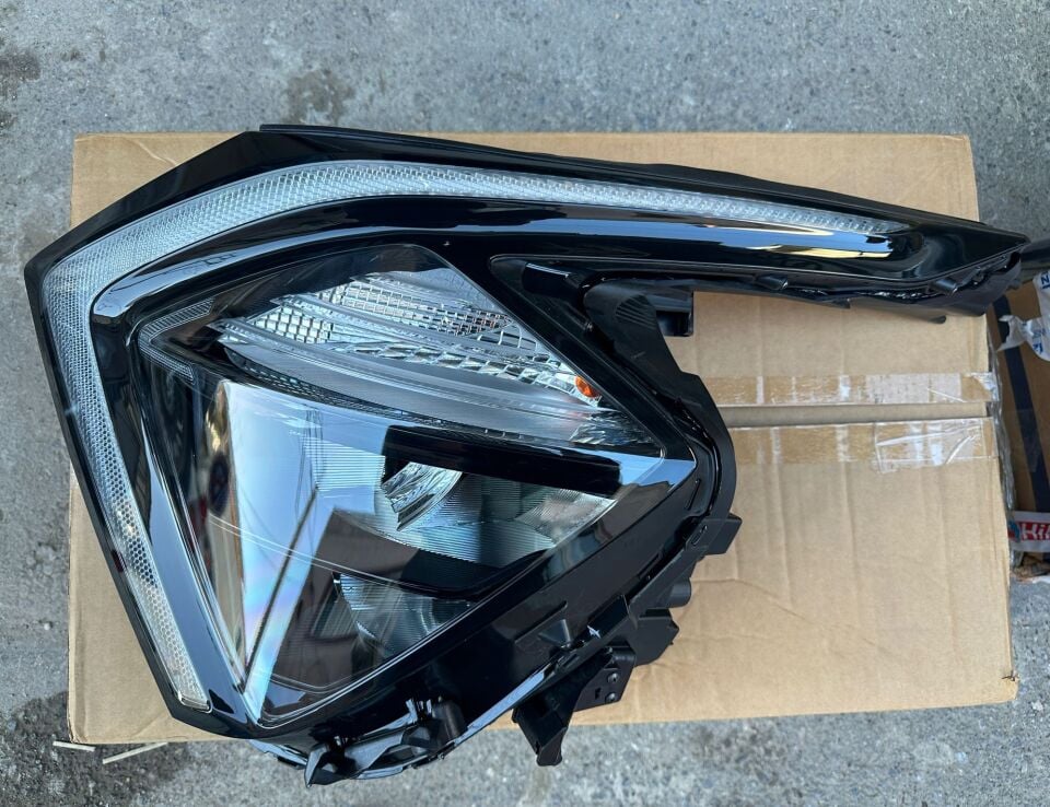 Kia Sportage Ledli Sağ Far Lambası 2022-2024