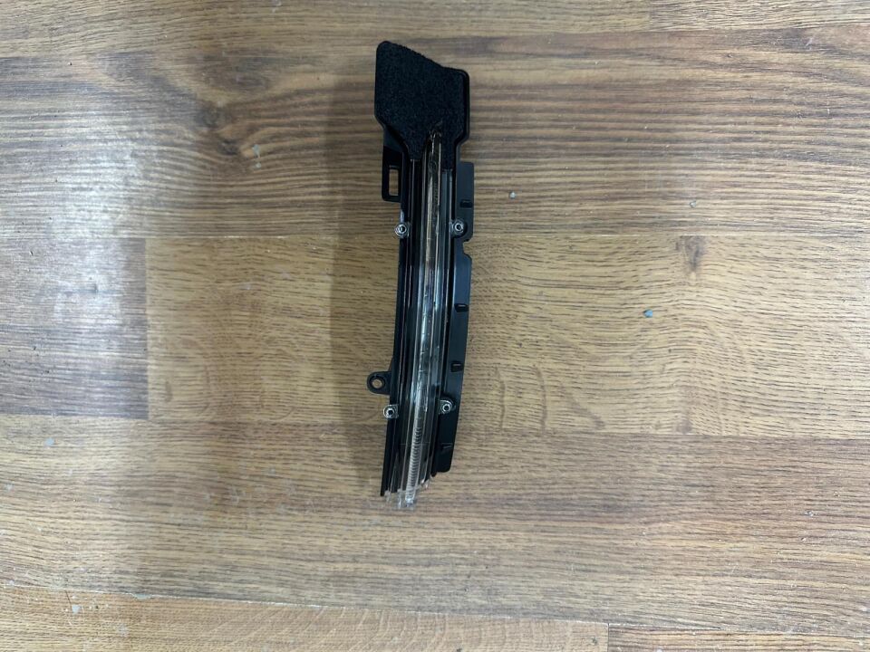 Skywell ET5 Ön SAĞ Ayna Sinyal 2022-2024