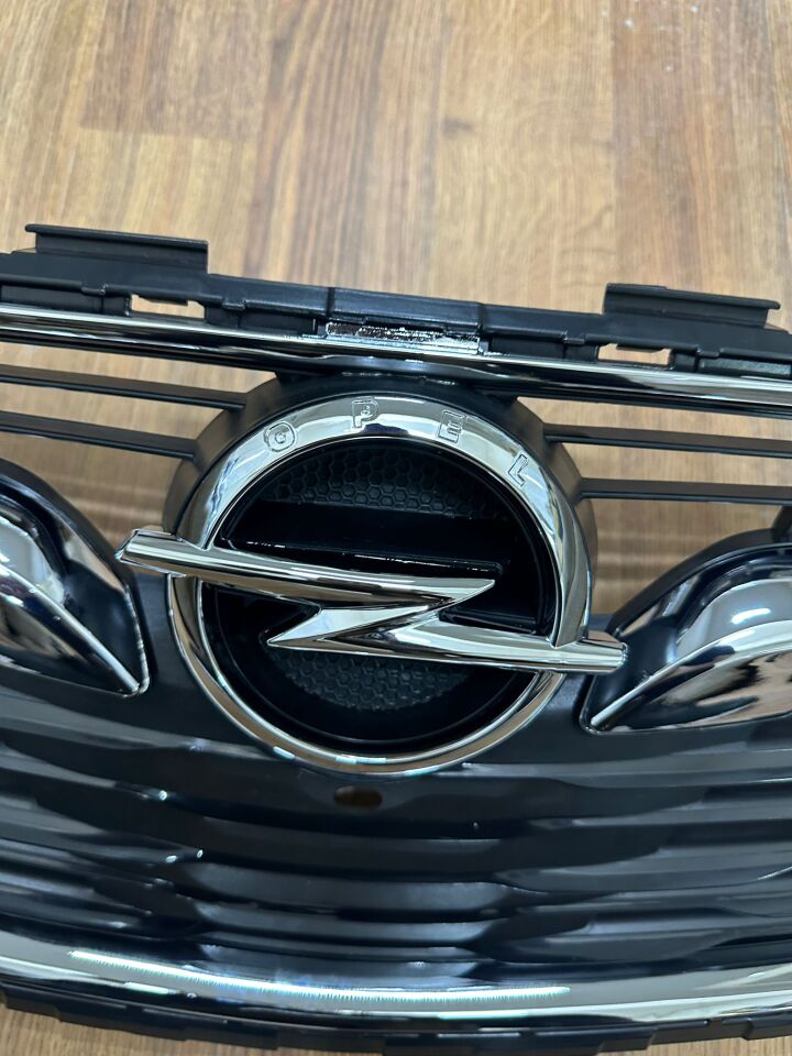 Opel İnsignia Panjur Ön Komple Nikelaj 2017-2019