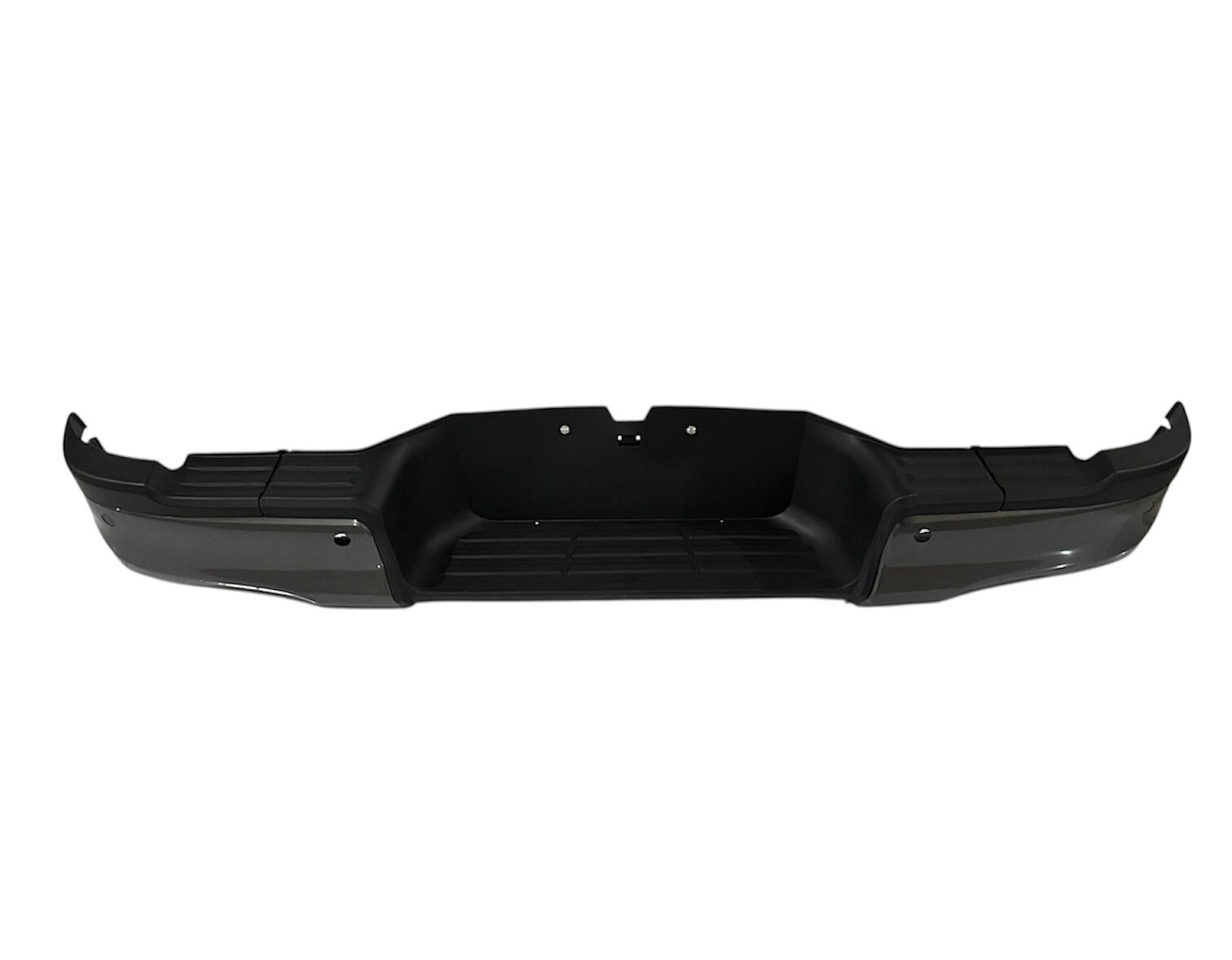 Toyota Tampon Hılux Revo 15-23 Arka (Gri/Sensör Delikli)