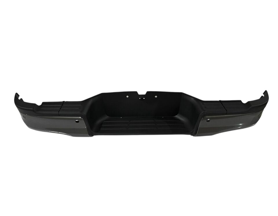 Toyota Tampon Hılux Revo 15-23 Arka (Gri/Sensör Delikli)