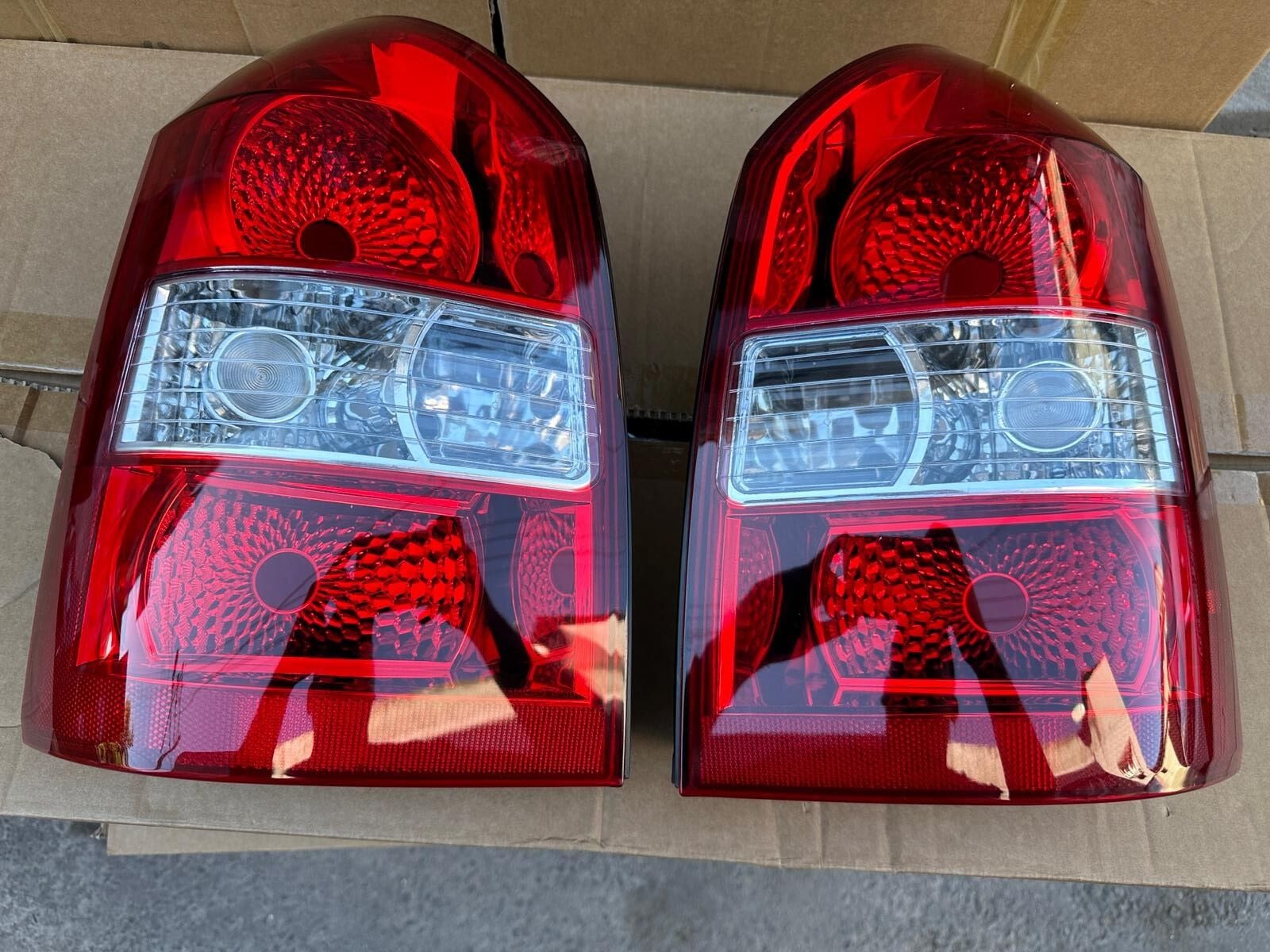 Hyundai Tucson Sağ Sol Stop Lambası Set 2004-2010