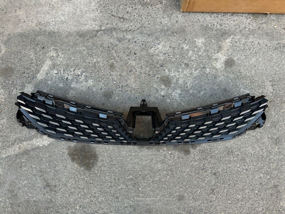 Renault Clio Ön Panjur Krom 2024-2025 622565611R