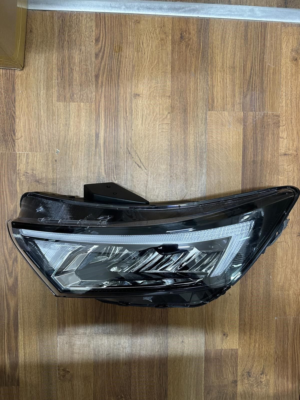 Hyundai i20 Sol Far Lambası Ledli Beyinli 2022-2024