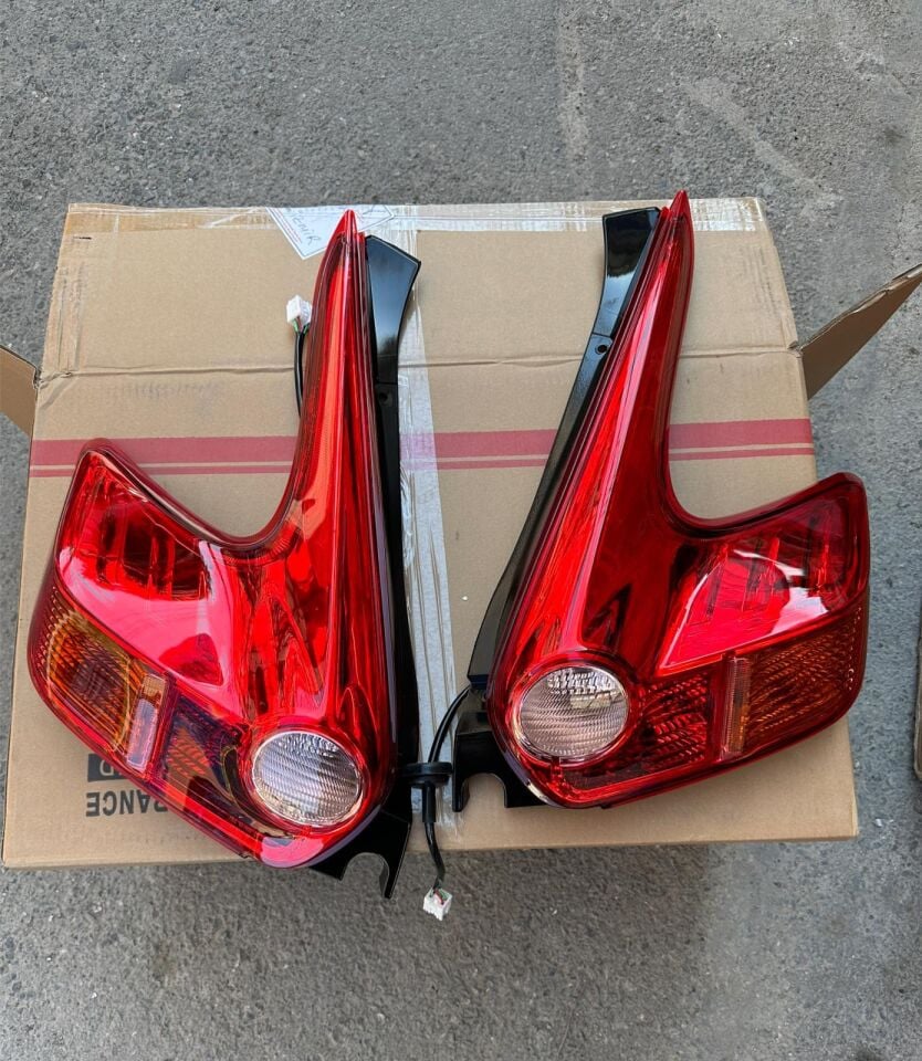 Juke Nissan Sağ Sol Stop Lambası Set 2010-2013 Model