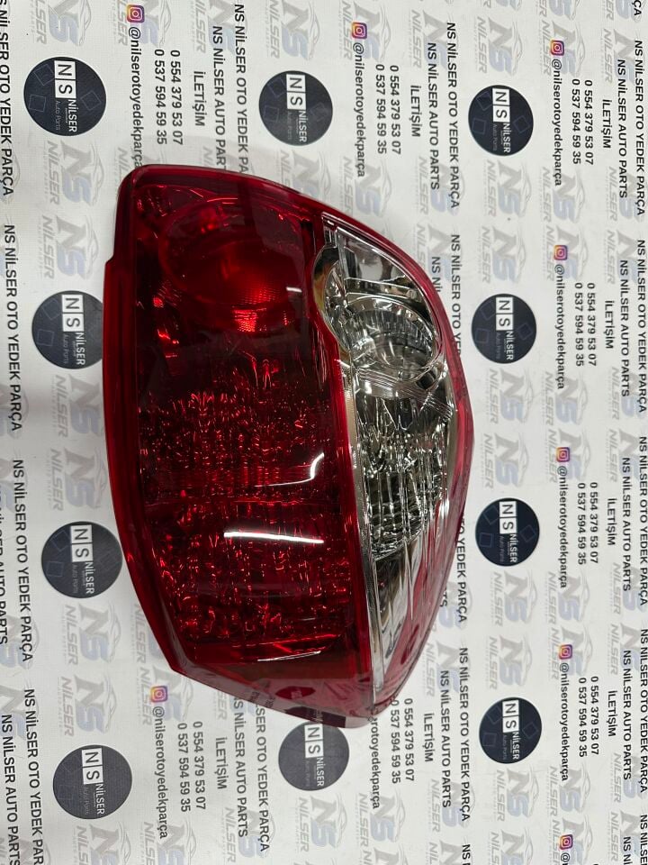 Toyota Auris Sağ Stop Lambası 2010-2012 81551-02550