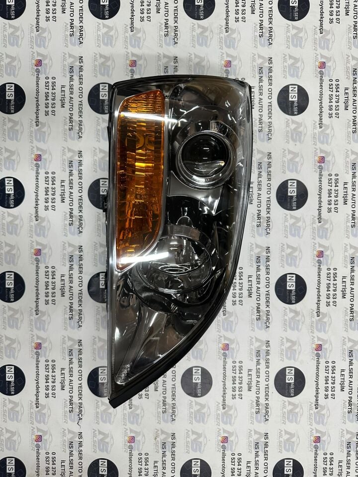 TYC Kia Sorento Sağ Far Lambası 2006-2009 92102-3E611