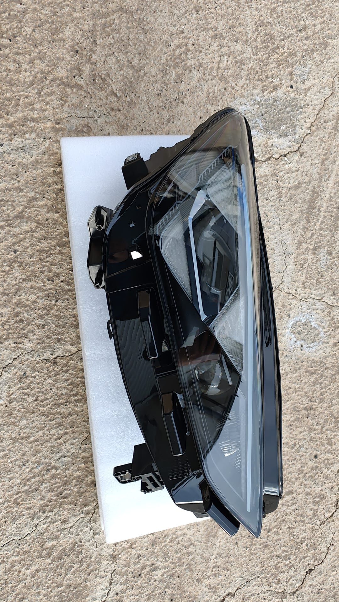 Cupra Formentor Terramar Sağ Matrix Far 2024-2025