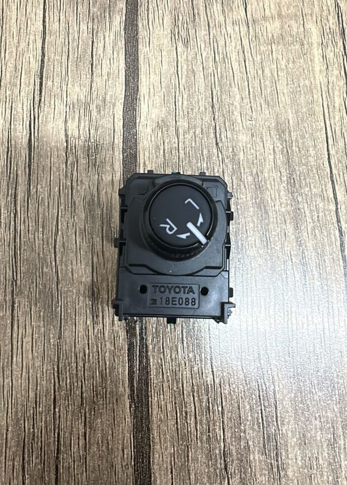 Toyota Düğme Ayarlayıcı Ayna Corolla Corolla 19-25